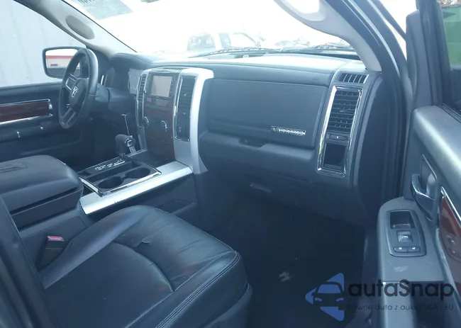 1D3HB13T69J511073: 41414140