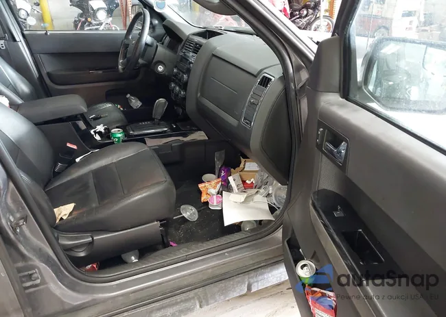 1FMCU9EG4BKC37251: 41416243