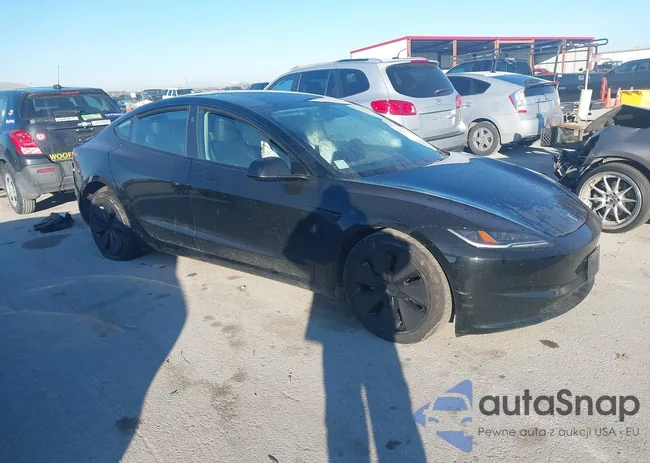 5YJ3E1EA8RF766983: 41416368