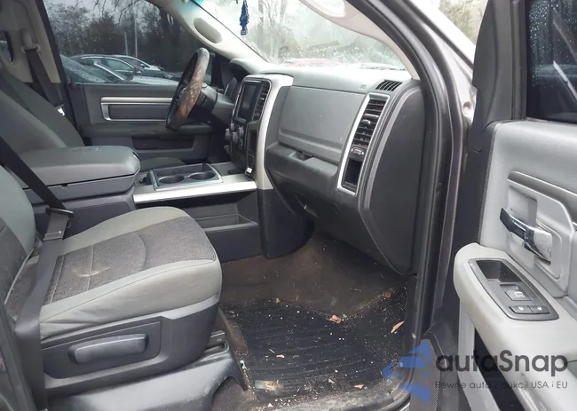 1C6RR7TT6ES380993: 41418969