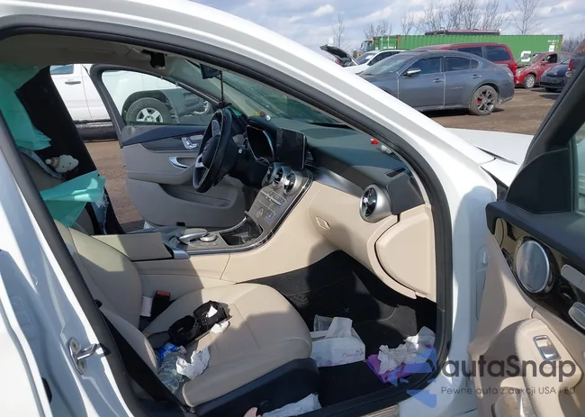 W1KWF8EB3MR635061: 41419816