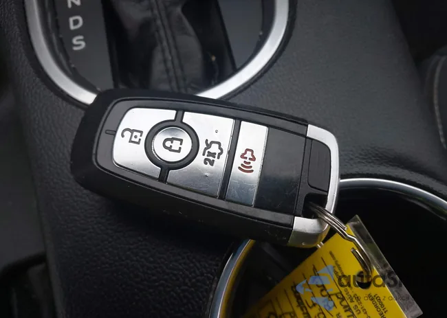 1FA6P8TH2K5129312: 41421093