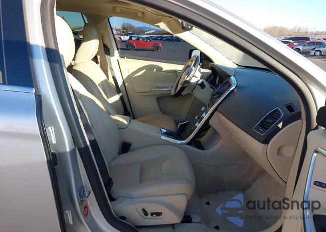 YV4902RK4F2649169: 41432497