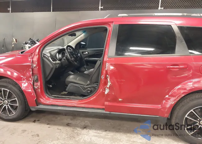 3C4PDCAB5JT381904: 41433696