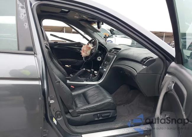 19UUA65686A061258: 41439318