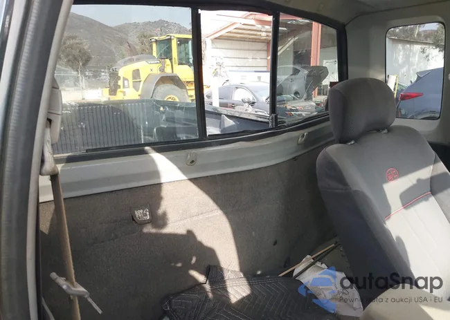 1N6MD26T31C364686: 41442547