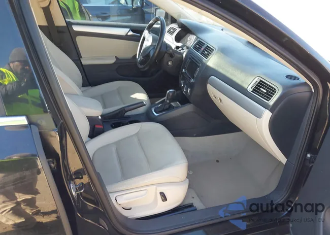 3VWDX7AJ4DM298274: 41444013