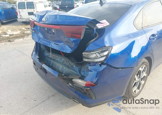 3KPF24AD8LE159406: 41446320