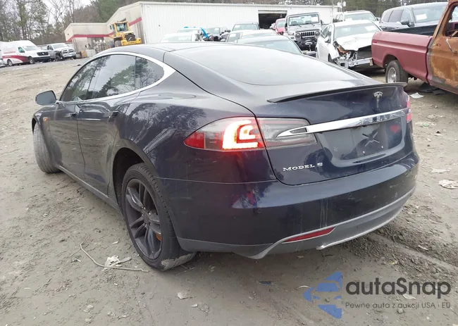 5YJSA1H15EFP43884: 41448221