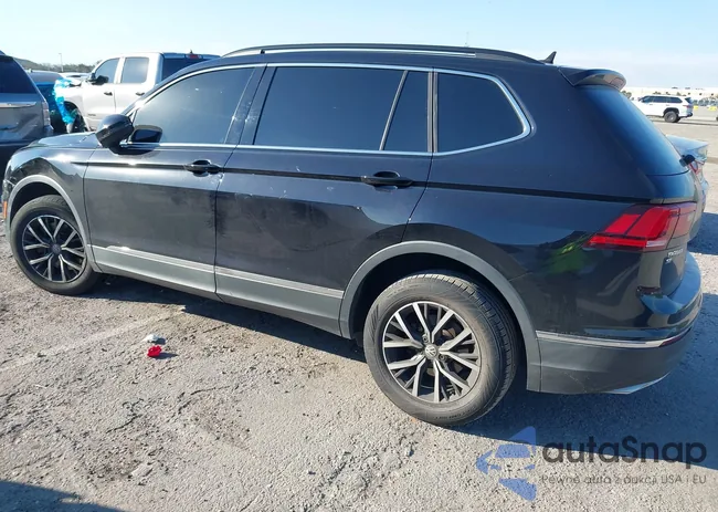 3VV3B7AX1LM019574: 41450002