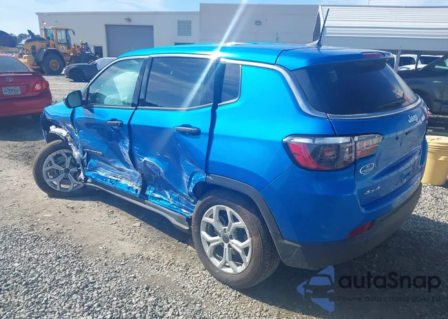 3C4NJDAN5ST528384: 41450141