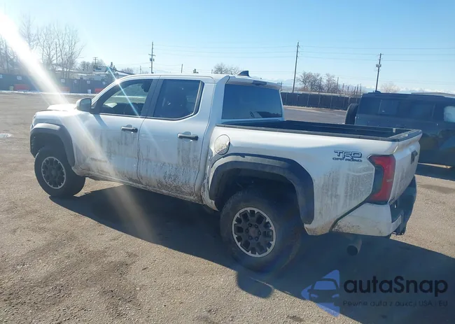 3TYLB5JN7RT002082: 41450266