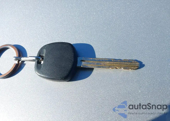 2T1BURHE3FC435255: 41450398