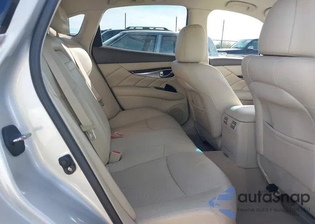 JN1BY1AP0BM324860: 41449685