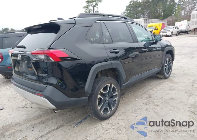 2T3J1RFV0KW027576: 41451829