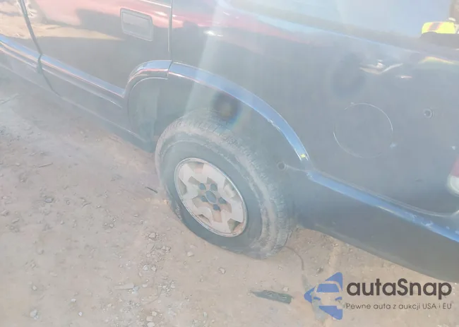 1GNDT13W7X2238044: 41457174