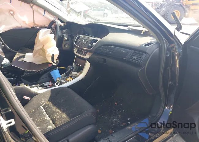 1HGCR2F57FA221276: 41459537