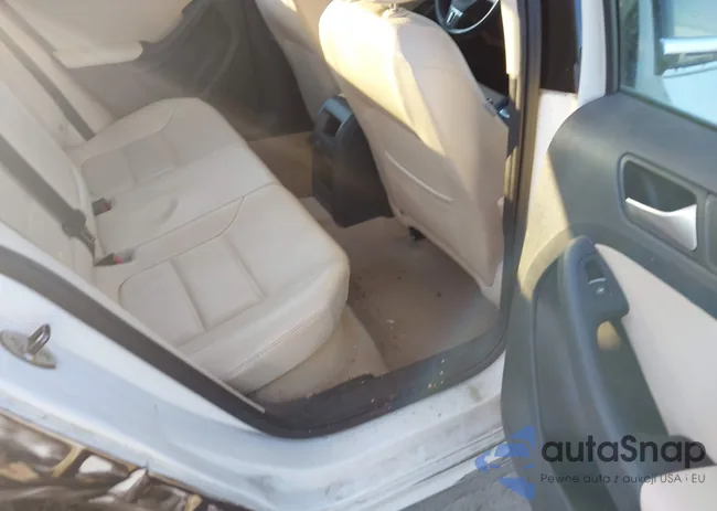 3VWLL7AJ7DM277085: 41464964