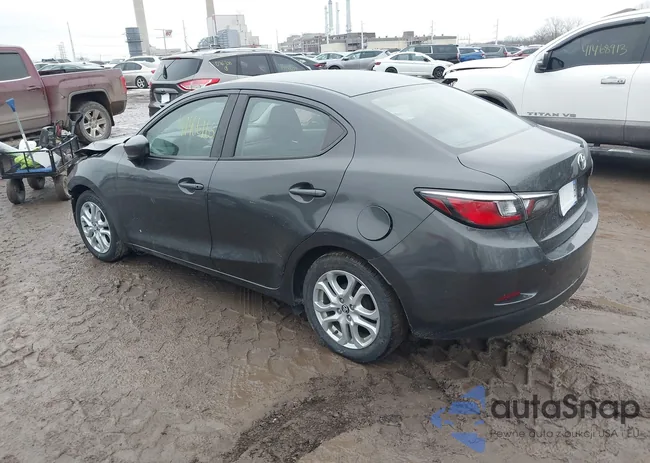 3MYDLBYV1HY187028: 41466165