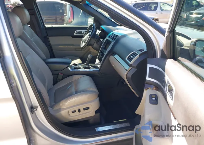 1FM5K7F88DGA30233: 41465702