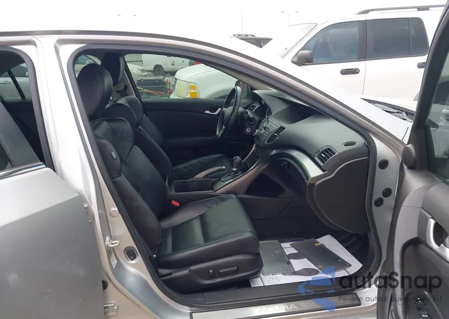 JH4CU2F67BC018620: 41473843