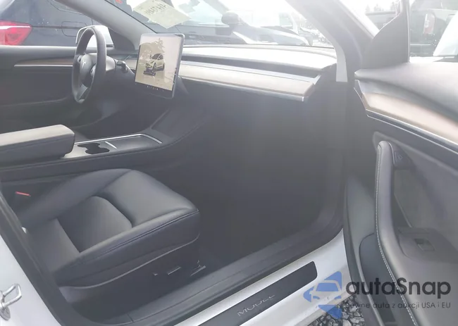 5YJ3E1EA5PF570366: 41473498