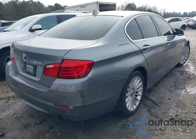 WBAFR7C55BC603251: 41479952