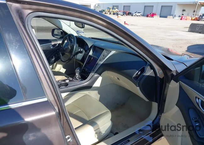 JN1BV7AR2EM696069: 41484913