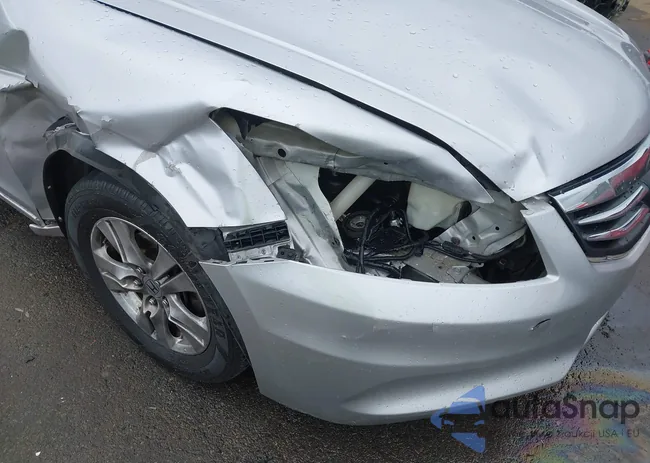 1HGCP2F40BA059269: 41485602