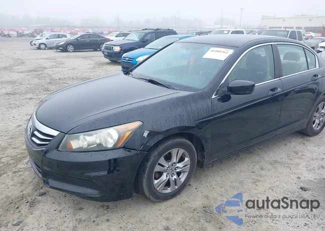 1HGCP2F62BA084093: 41489362