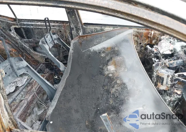 2T1BURHE4FC358945: 41489653