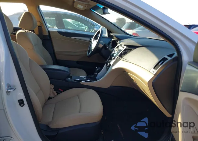 KMHEC4A4XBA001977: 41492506