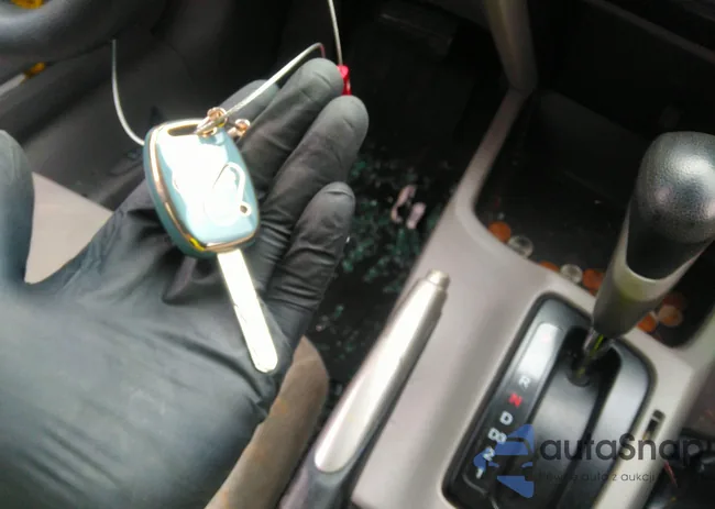 2HGFB2F55CH575876: 41493725