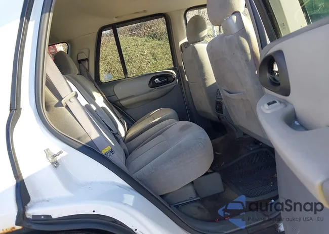 1GNDT13S262211040: 41494937