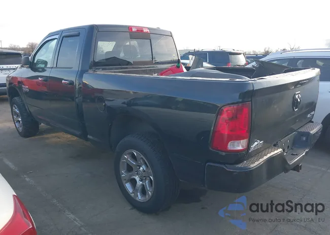 1D3HV18P79S803084: 41495790