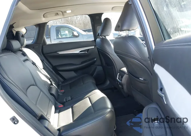 3PCAJ5M3XKF111873: 41499218