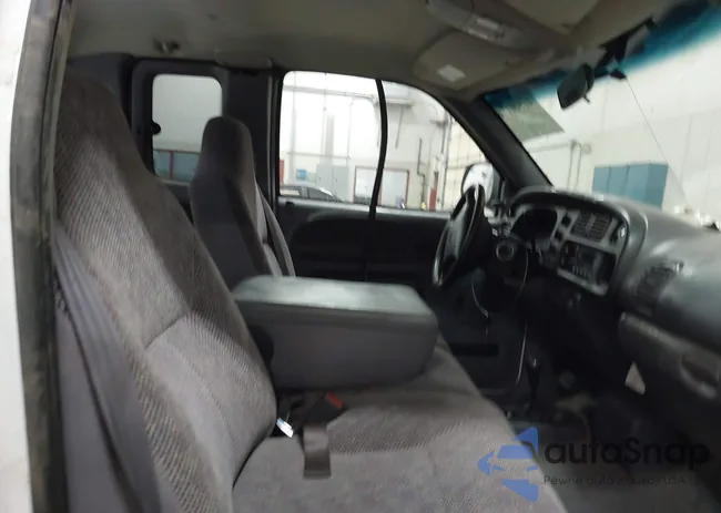 1B7KF23Z31J261289: 41500176