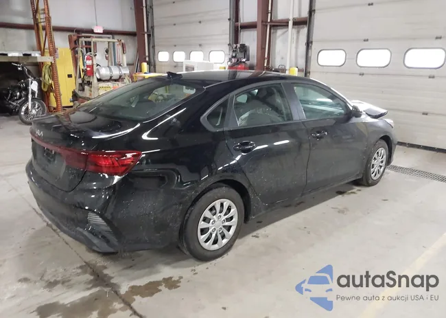 3KPF24AD3RE812233: 41503134