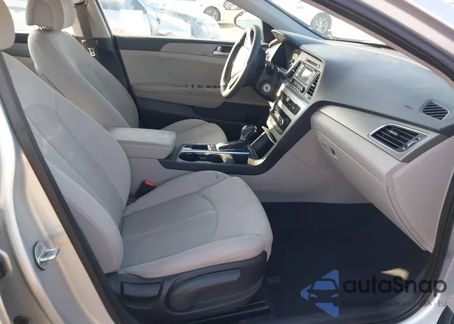 5NPE24AF9GH400307: 41504752