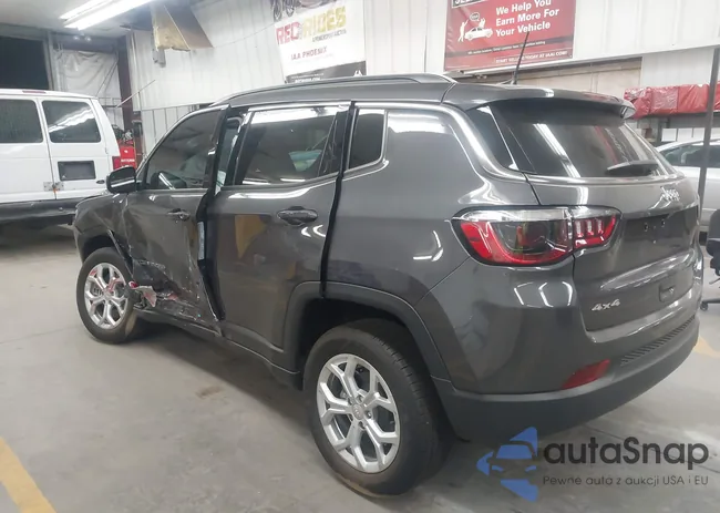 3C4NJDBN7RT125032: 40513733