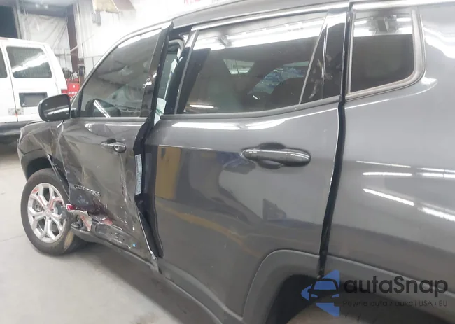 3C4NJDBN7RT125032: 40513733