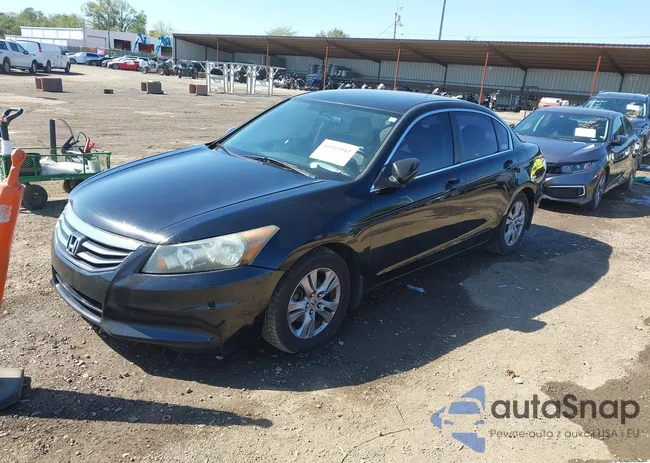 1HGCP2F65BA070611: 40515943