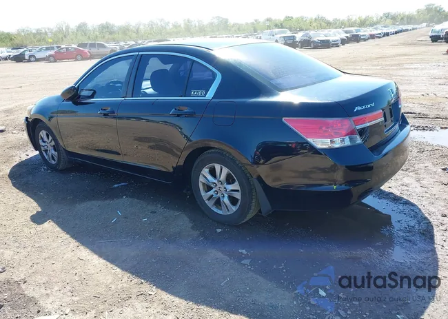 1HGCP2F65BA070611: 40515943