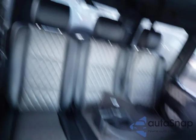 WDCYC7DF9HX263800: 40518100