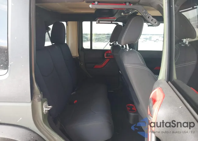 1C4BJWFG0FL700153: 40518373