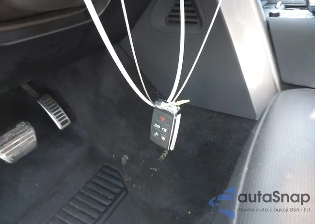 SALRM4EU3P2484414: 40519329