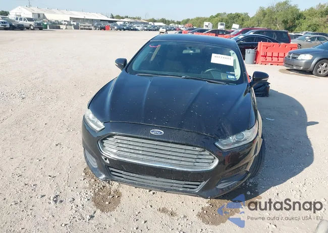 3FA6P0H75DR229051: 40521093