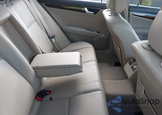 WDDGF8AB8DR286148: 40520380