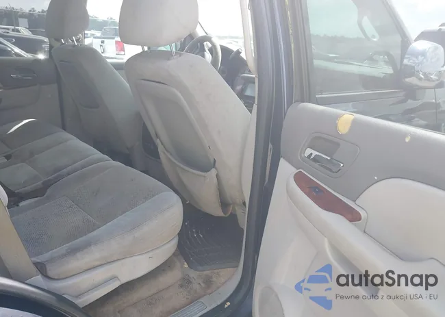 1GNFC13048R108817: 40521629