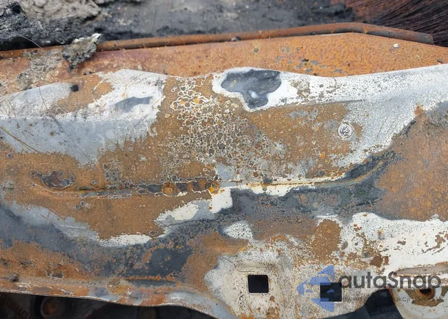 JS2YB417396202718: 40522733